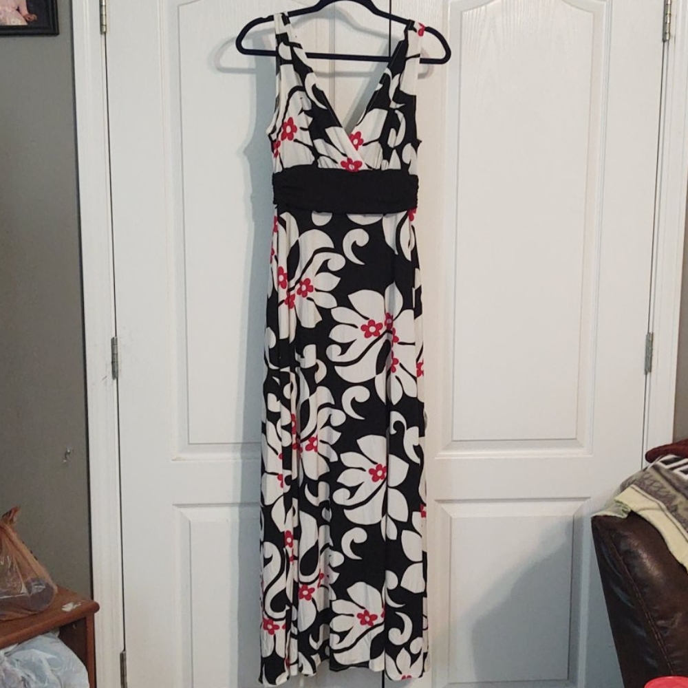Vneck maxi dress size 12